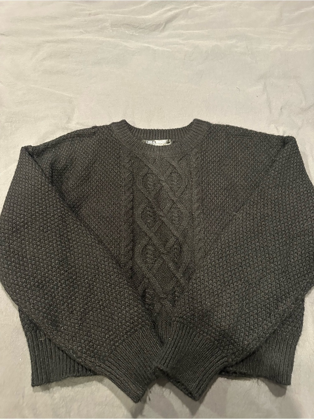 Classic Women's Textured Cable-Knit Sweater - Black